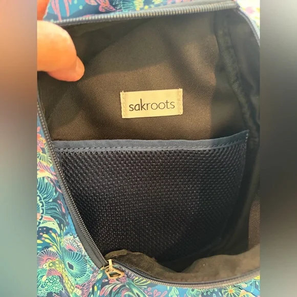 Sakroots On the Go sling - Picture 4 of 11